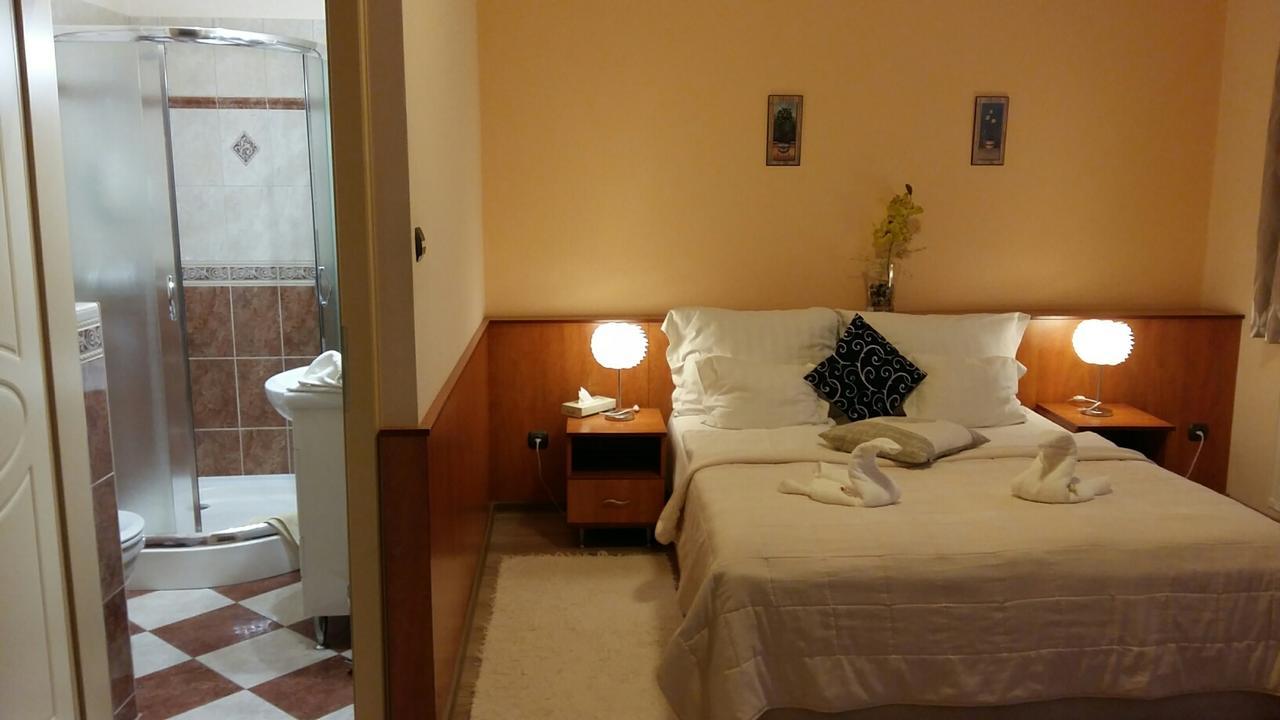 Hotel Isabell Gyor Luaran gambar